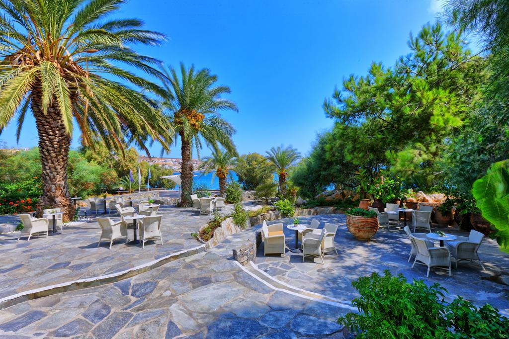 Sitia Beach City Resort & Spa Dış mekan fotoğraf The beach at the hotel