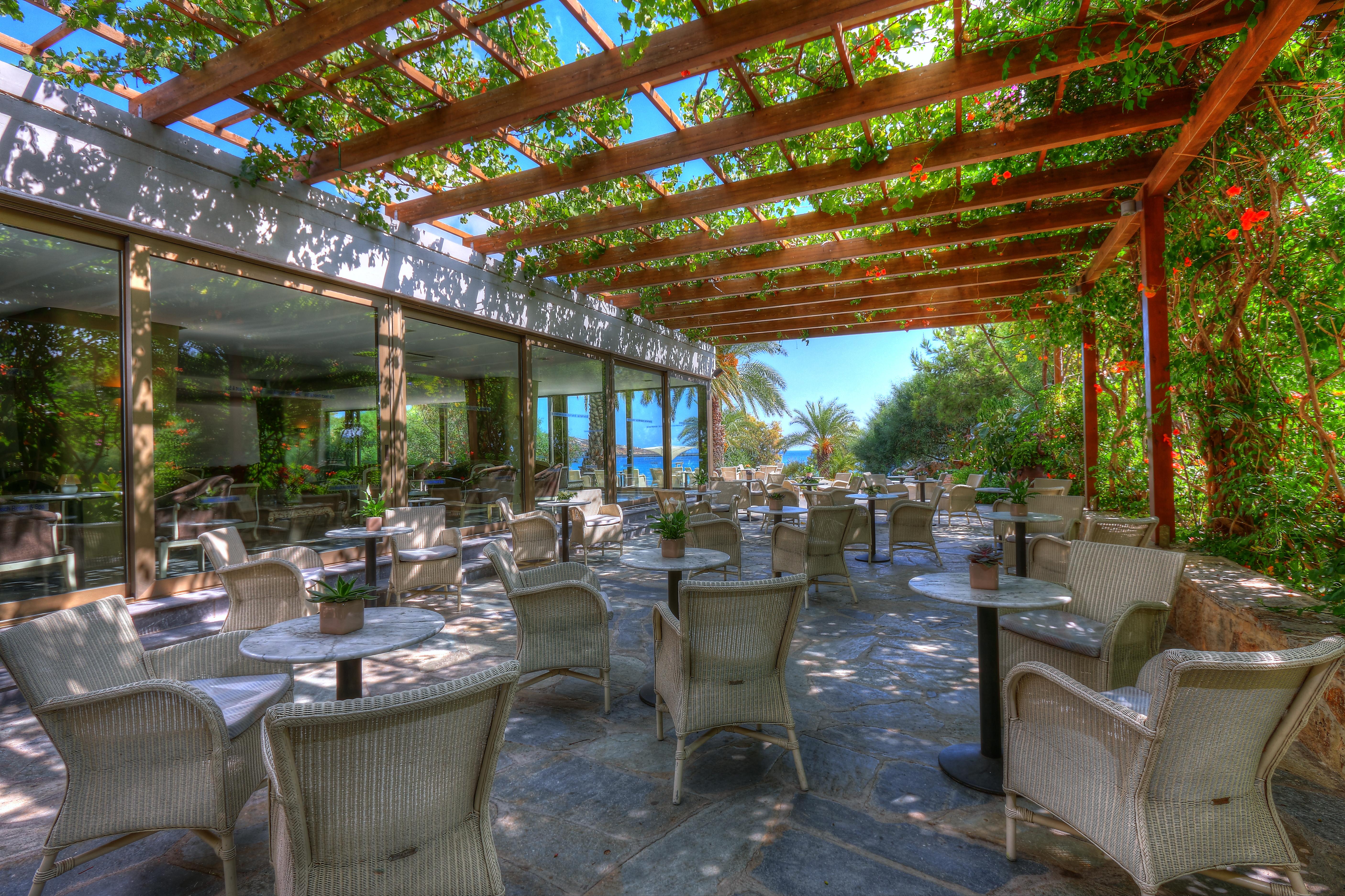 Sitia Beach City Resort & Spa Dış mekan fotoğraf Pergola at the restaurant