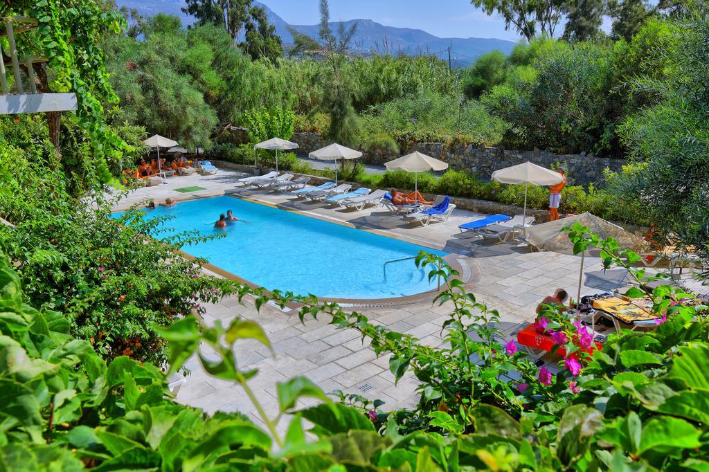 Sitia Beach City Resort & Spa Dış mekan fotoğraf The swimming pool at the hotel